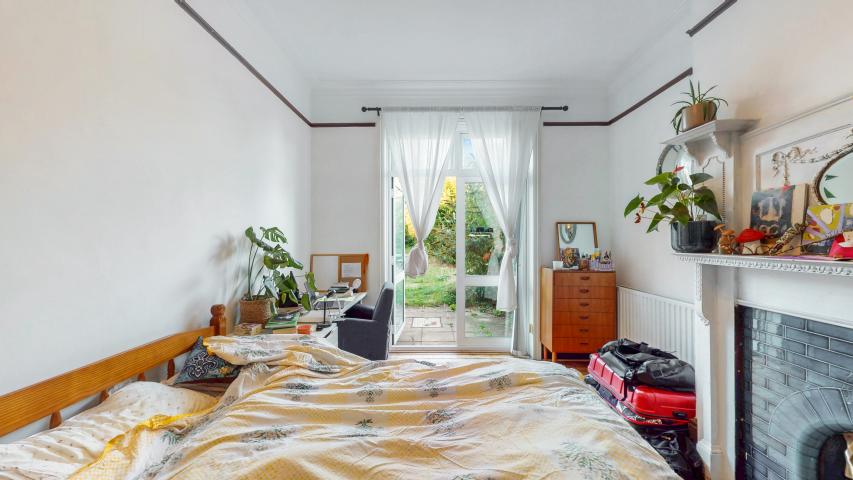 Modern Apartment Caddington Road, Cricklewood